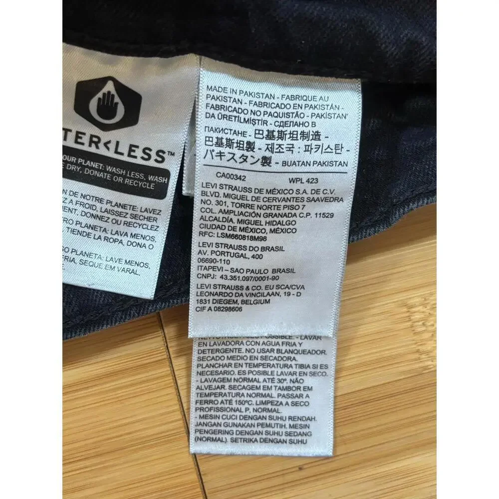 Levi’s 505 Men’s Black Jeans W32 L34 Straight Fit Waterless Denim